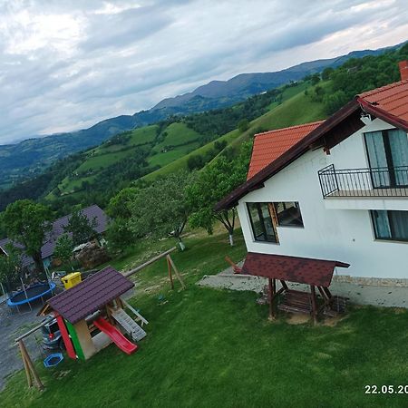 Casa Din Livada, Poiana Marului, Brasov Villa Buitenkant foto